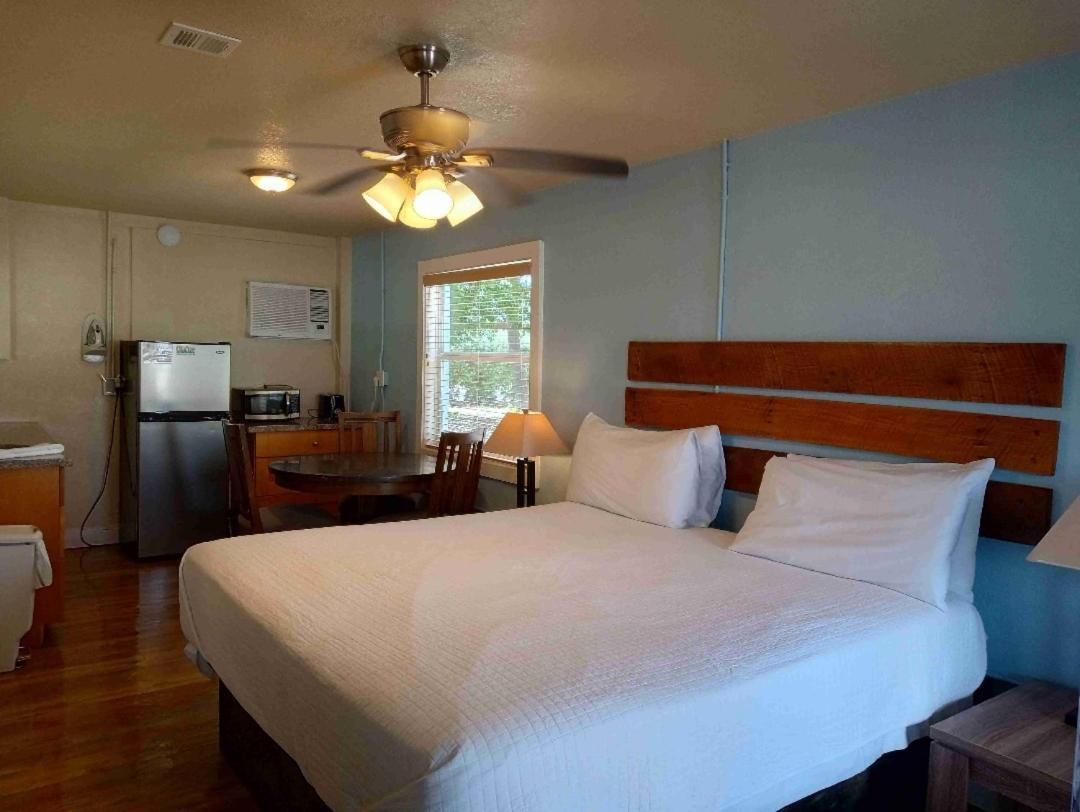 Knight'S Key Suites Marathon Ngoại thất bức ảnh