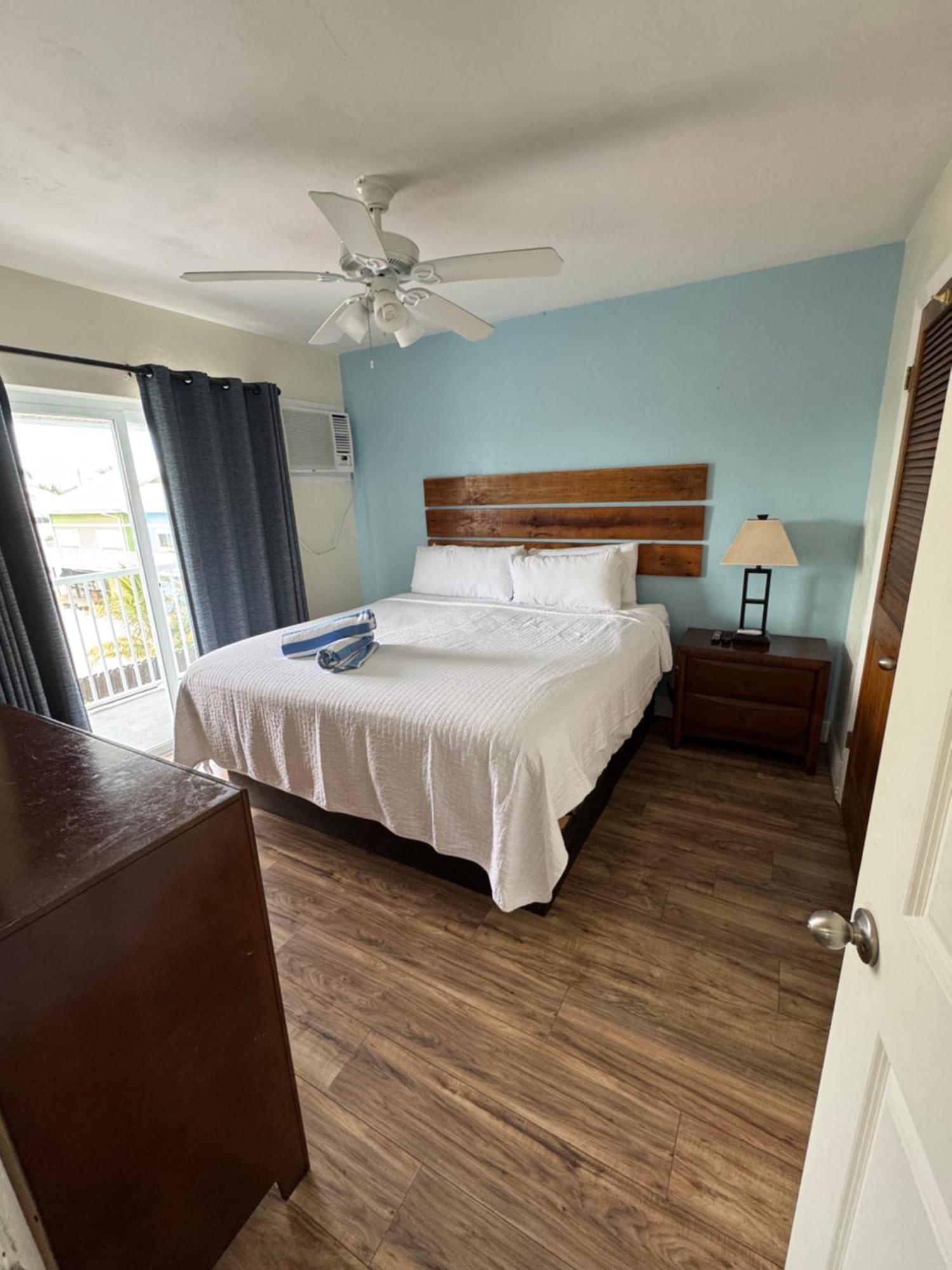 Knight'S Key Suites Marathon Ngoại thất bức ảnh